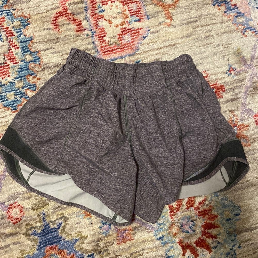 Lululemon Grey Hotty Hot Low- Rise Line 2.5